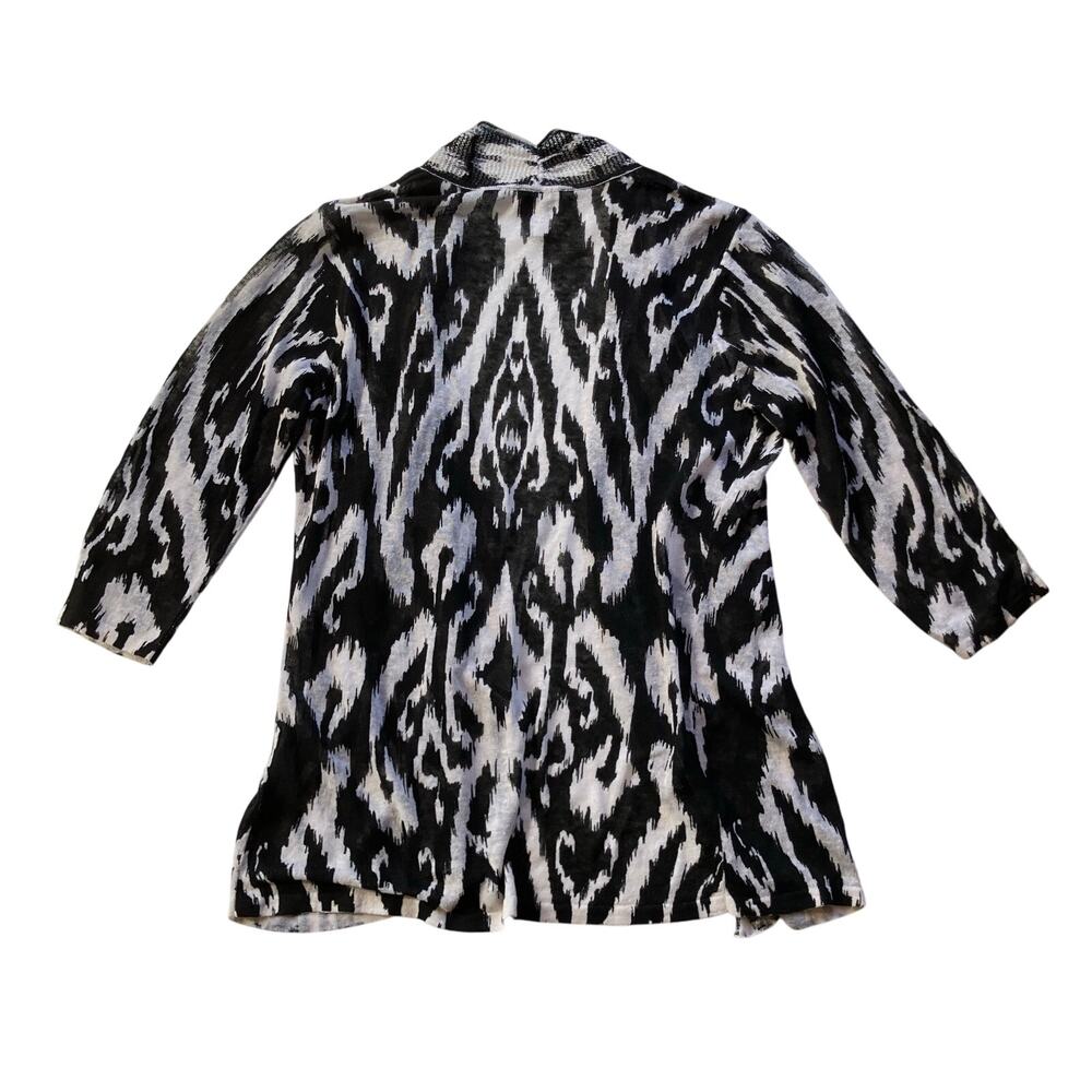Chicos Travelers Collection Linen Cardigan Sweater Sz 1/M Ikat Print Black White - Picture 3 of 6